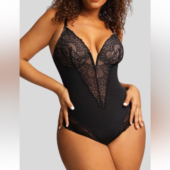 V-Neck Half Laced Bodysuit - Picture 1 of 3